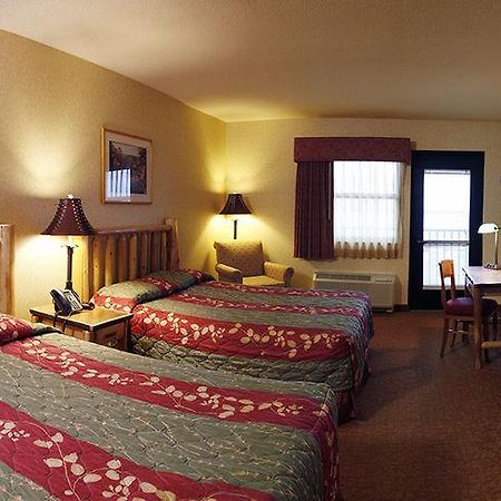 Kewadin St. Ignace Hotel Evergreen Shores Eksteriør bilde