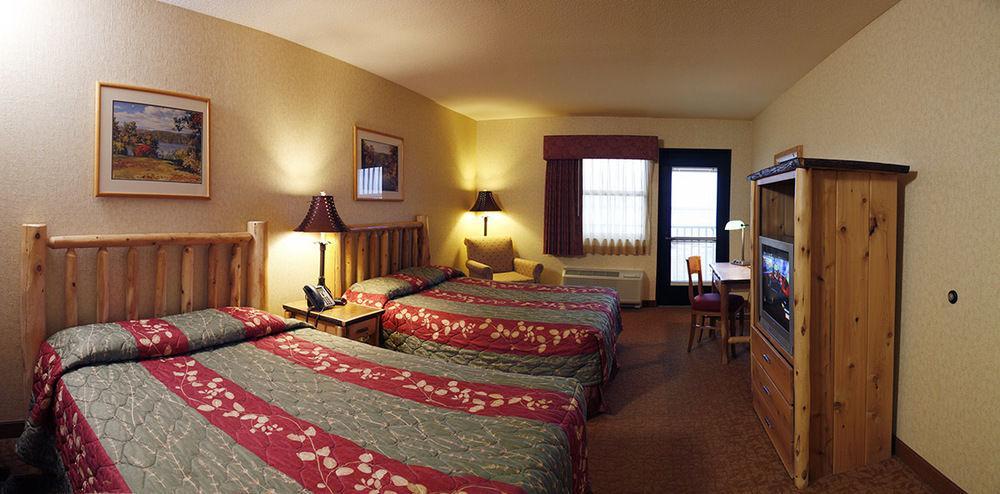 Kewadin St. Ignace Hotel Evergreen Shores Eksteriør bilde